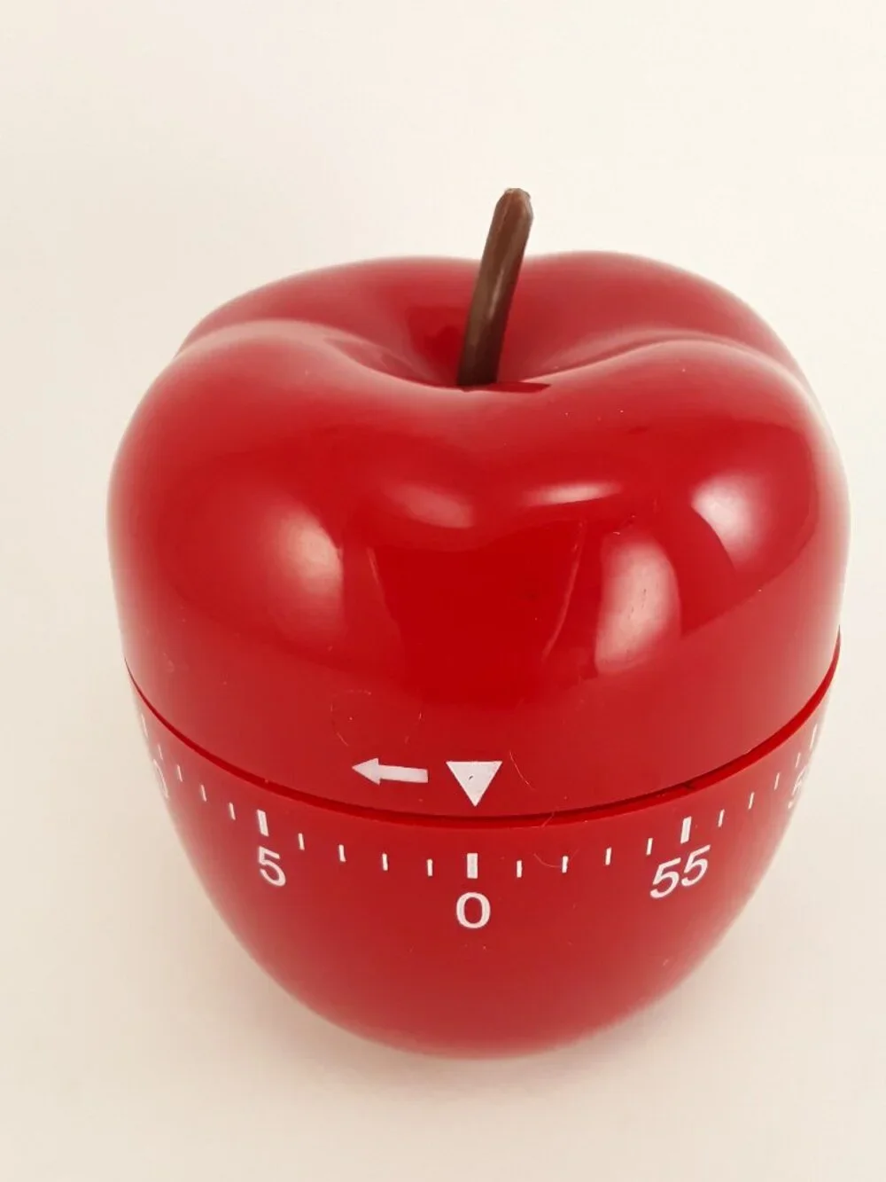 Vtg Red Apple Kitchen Timer, Mechanical, 60 Minutes, plastic fruit grannycore
